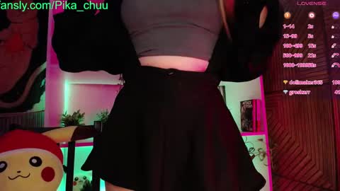 Snapshot of pika_pikaa chatting on March 7, 9:38 pm Sonya online show from March 7, 9:38 pm