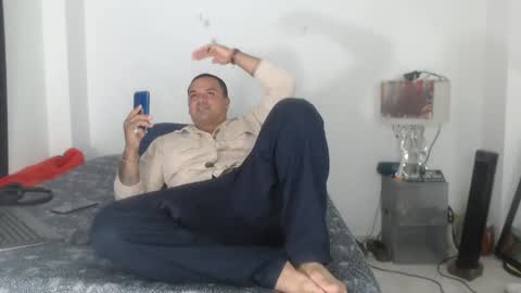 pikoro_gomez online show from February 11, 10:18 pm