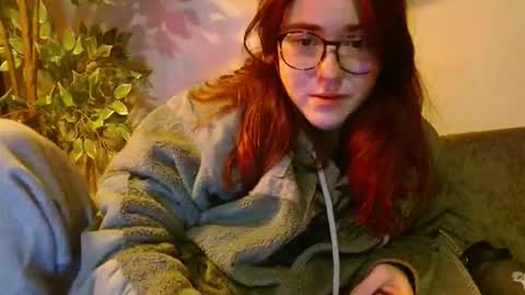PilloGoddess online show from November 7, 8:36 am
