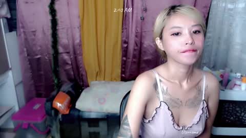 Snapshot of pinay_romancee chatting on February 7, 10:40 am pinay_romancee online show from February 7, 10:40 am