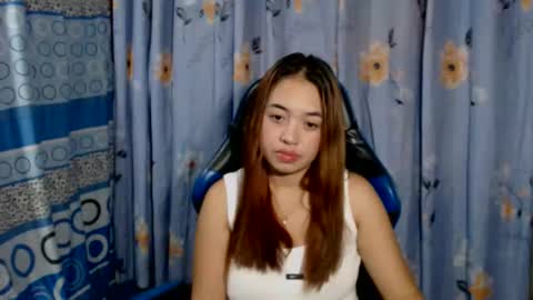 Snapshot of pinay_singlemomxs chatting on April 6, 6:20 pm pinay_singlemomxs online show from April 6, 6:20 pm