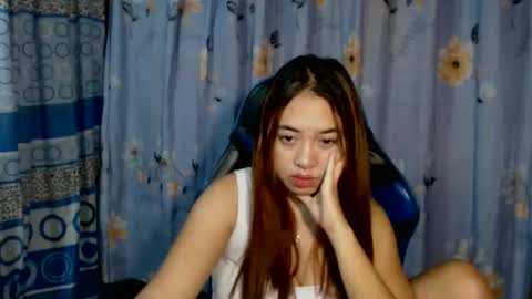 Snapshot of pinay_singlemomxs chatting on April 8, 6:30 pm pinay_singlemomxs online show from April 8, 6:30 pm