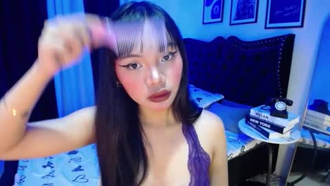 dee online show from February 12, 8:42 am