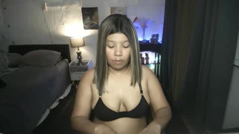 Snapshot of pinaycumxx chatting on February 4, 8:09 am Angielica online show from February 4, 8:09 am