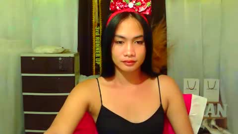 Snapshot of pinaycutie_jilian chatting on November 30, 10:47 pm jilian online show from November 30, 10:47 pm