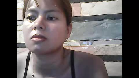 Snapshot of pinayhairyflower chatting on November 18, 6:34 pm Nica online show from November 18, 6:34 pm