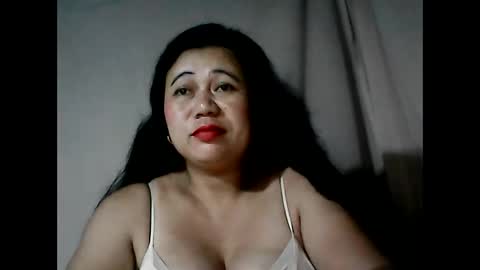Snapshot of pinaymama12345 chatting on December 29, 10:47 pm pinaymama12345 online show from December 29, 10:47 pm