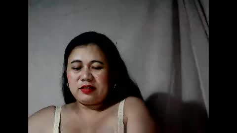 Snapshot of pinaymama12345 chatting on January 3, 1:14 pm pinaymama12345 online show from January 3, 1:14 pm