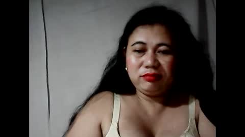 Snapshot of pinaymama12345 chatting on January 3, 11:12 pm pinaymama12345 online show from January 3, 11:12 pm