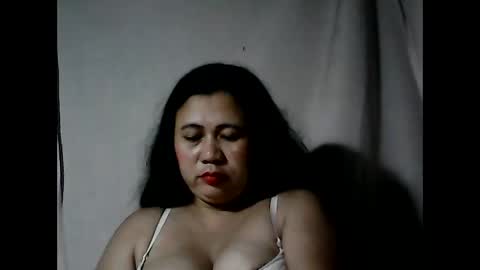 Snapshot of pinaymama12345 chatting on January 5, 1:15 pm pinaymama12345 online show from January 5, 1:15 pm