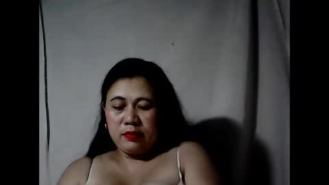 Snapshot of pinaymama12345 chatting on January 6, 1:08 pm pinaymama12345 online show from January 6, 1:08 pm