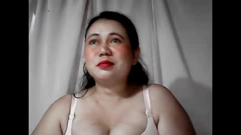 Snapshot of pinaymama12345 chatting on December 1, 11:43 pm pinaymama12345 online show from December 1, 11:43 pm