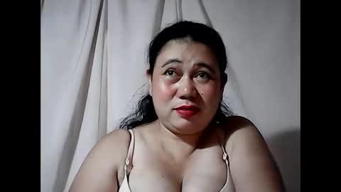 pinaymama12345 online show from February 12, 12:38 am