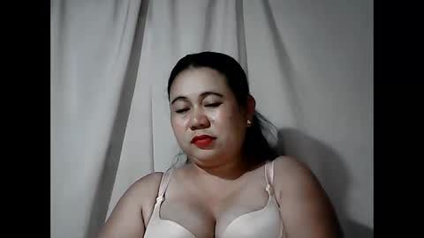 pinaymama12345 online show from March 11, 8:42 am