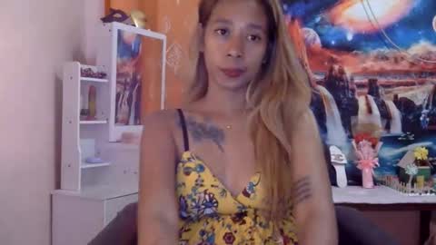 pinaymorena_renelda online show from April 8, 4:18 pm