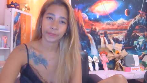 pinaymorena_renelda online show from April 12, 5:34 am