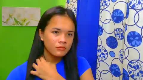 pinaymorena_rhowe online show from December 2, 12:09 am