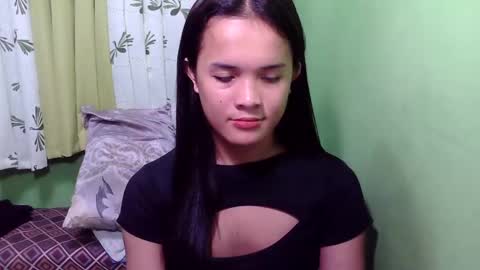 pinaymorena_rhowe online show from December 5, 4:55 pm