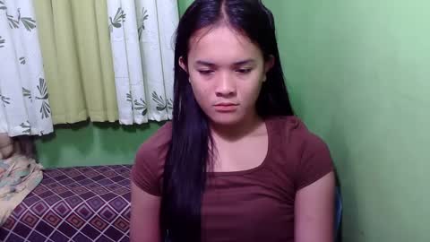 pinaymorena_rhowe online show from December 7, 8:44 am