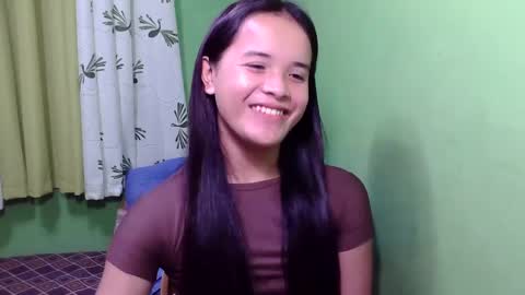 pinaymorena_rhowe online show from January 11, 1:27 am