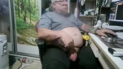 Snapshot of pini_z chatting on March 20, 12:43 pm pini_z online show from March 20, 12:43 pm