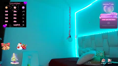 Snapshot of pink__tiffany chatting on December 14, 1:50 am tiffany online show from December 14, 1:50 am