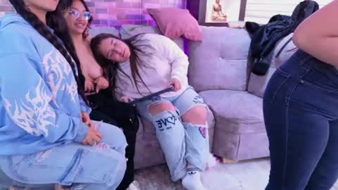 pink_as online show from June 25, 8:57 pm