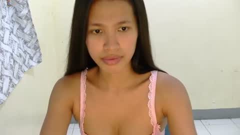 pink_bubbles011 online show from June 30, 7:09 am