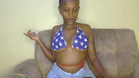 pink_cushy online show from February 23, 5:49 am