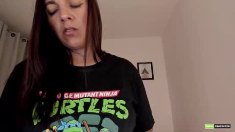 Snapshot of pink_kitten_ chatting on November 9, 10:19 pm Eli online show from November 9, 10:19 pm