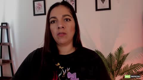 Snapshot of pink_kitten_ chatting on November 26, 12:17 pm Eli online show from November 26, 12:17 pm