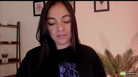 Snapshot of pink_kitten_ chatting on December 16, 1:05 pm Eli online show from December 16, 1:05 pm