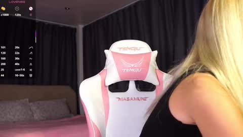 Snapshot of pink_princess_k chatting on October 16, 5:36 pm Kate online show from October 16, 5:36 pm
