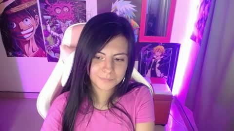 Snapshot of pink_yuii chatting on January 12, 12:18 am pink_yuii online show from January 12, 12:18 am