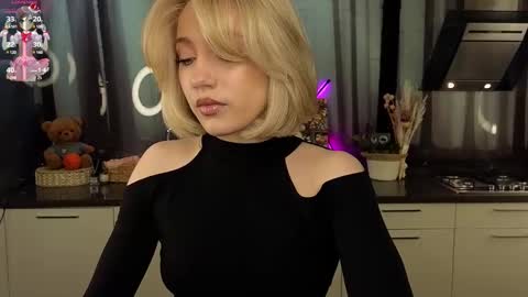 Adele online show from February 27, 9:00 am