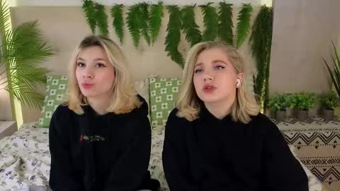 Adele online show from October 1, 9:26 am