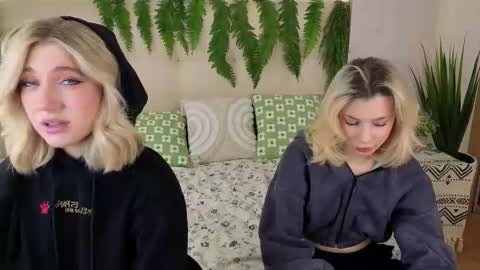 Adele online show from October 2, 8:43 am