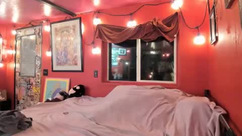 Snapshot of pinkandheated chatting on January 24, 10:11 am Virginity smiles online show from January 24, 10:11 am