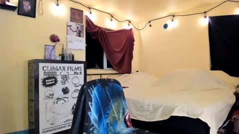 Snapshot of pinkandheated chatting on September 17, 8:16 am Virginity smiles online show from September 17, 8:16 am