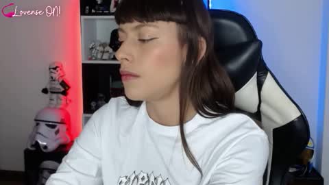 Emily online show from March 18, 5:16 pm