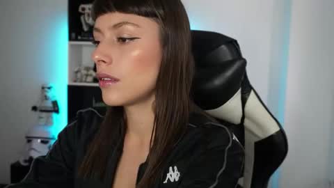 Emily online show from April 14, 5:08 pm