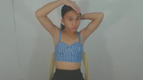 pinkdollbaby_ online show from April 13, 11:16 am