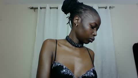 Snapshot of pinkie_ponny chatting on February 21, 5:09 pm Pinkie online show from February 21, 5:09 pm