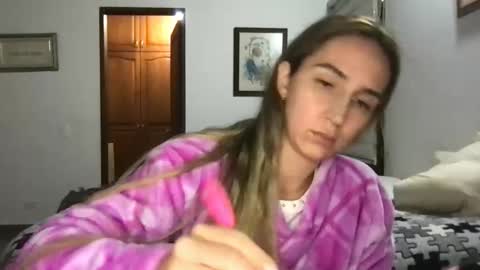 Pinkilola online show from March 31, 4:02 am