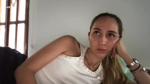 Pinkilola online show from April 1, 7:33 pm