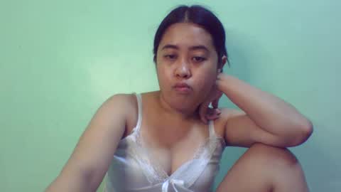 Snapshot of pinkish_shine chatting on February 23, 4:24 pm Hi its me shine online show from February 23, 4:24 pm