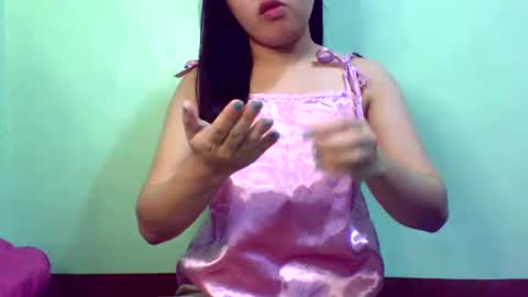 Snapshot of pinkish_shine chatting on February 25, 5:52 am Hi its me shine online show from February 25, 5:52 am