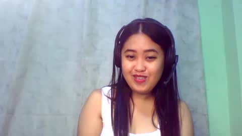 Snapshot of pinkish_shine chatting on February 28, 1:47 pm Hi its me shine online show from February 28, 1:47 pm