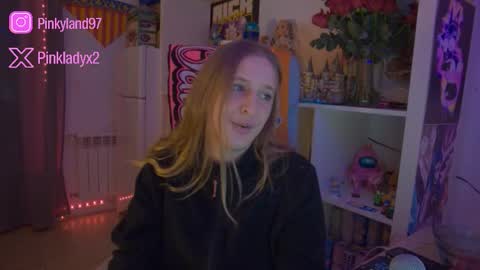 pinkladyx2 online show from January 16, 12:03 am