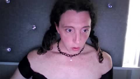 Leslie online show from February 7, 10:19 am